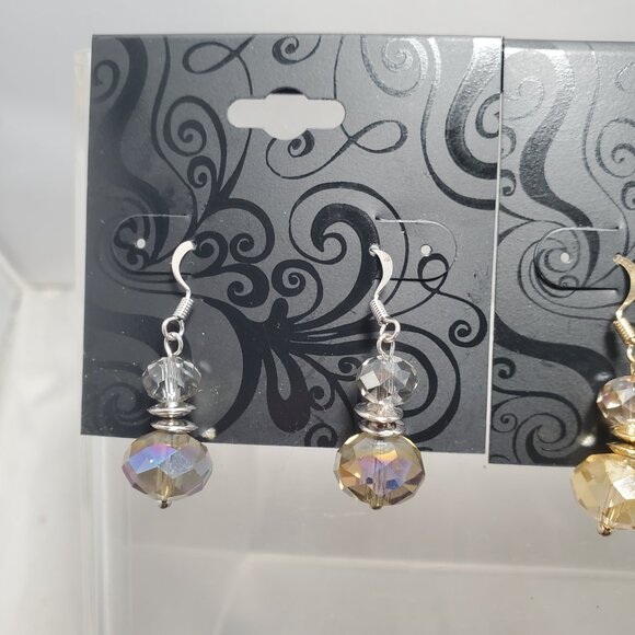 Inter-American set features three pairs of elegant dangle earrings - Picture 6 of 14